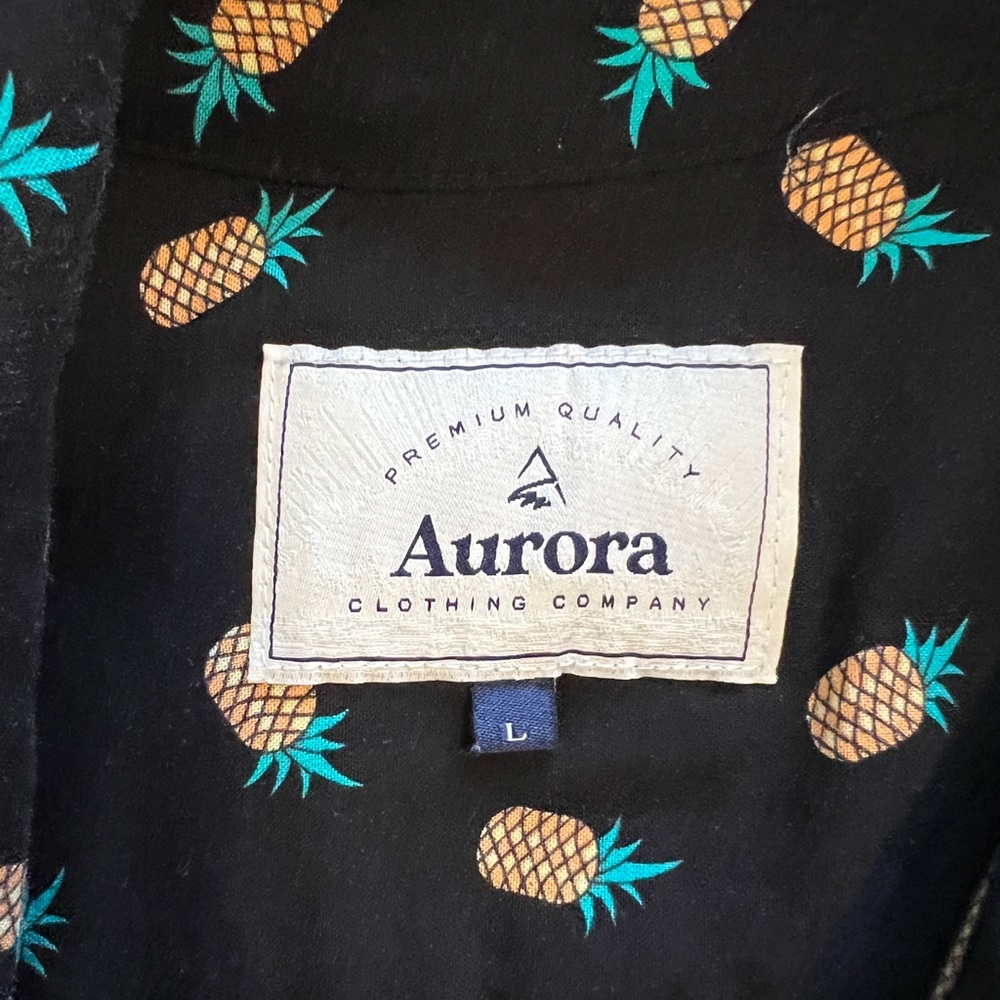 Aurora brand - Men’s short sleeve pineapple print button down shirt - size Large - Picture 10 of 12